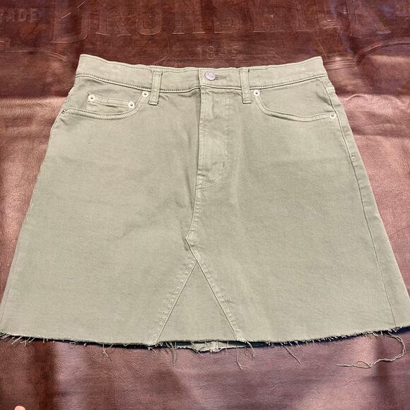 Gap High Waisted Cut-Off Denim Mini Skirt Womens 27 Olive Green - Picture 2 of 14
